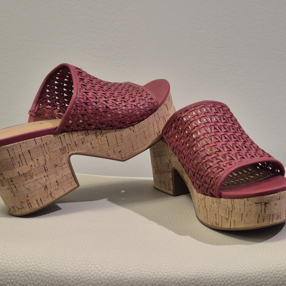 Wonderly Maroon Woven Platform Mules Size 8.5